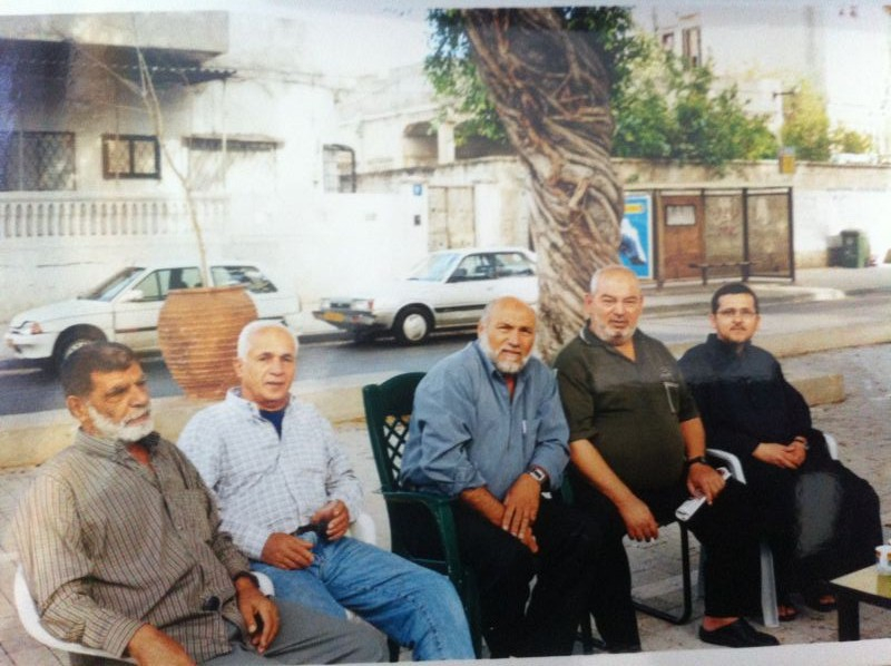 بالفيديو: أصدقاء الحاج "عبد الحميد جفّالي" يتذكرون صديقهم ويتحدثون عن مناقبه